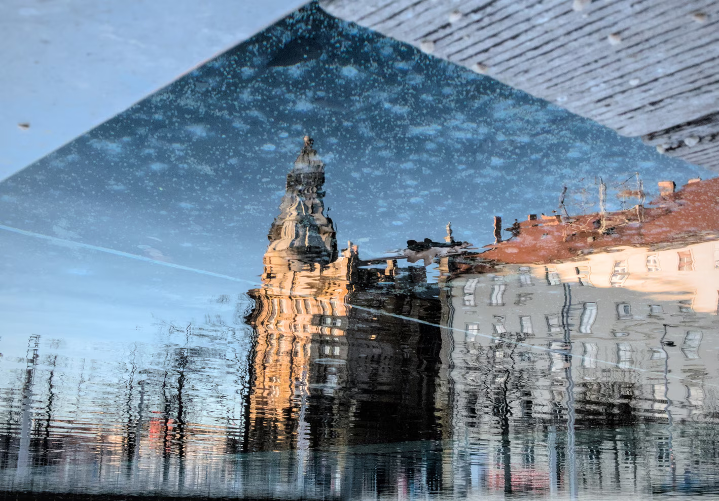 Snowing in Budapest